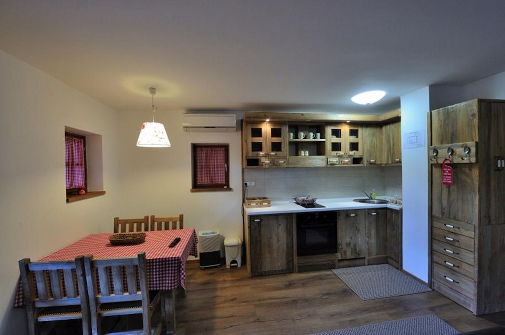 Apartment Drvena Kuca Mreznica Gornji Zvečaj Chambre photo